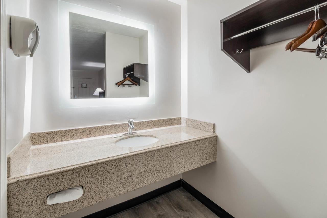 Red Roof Inn Cadiz Ngoại thất bức ảnh