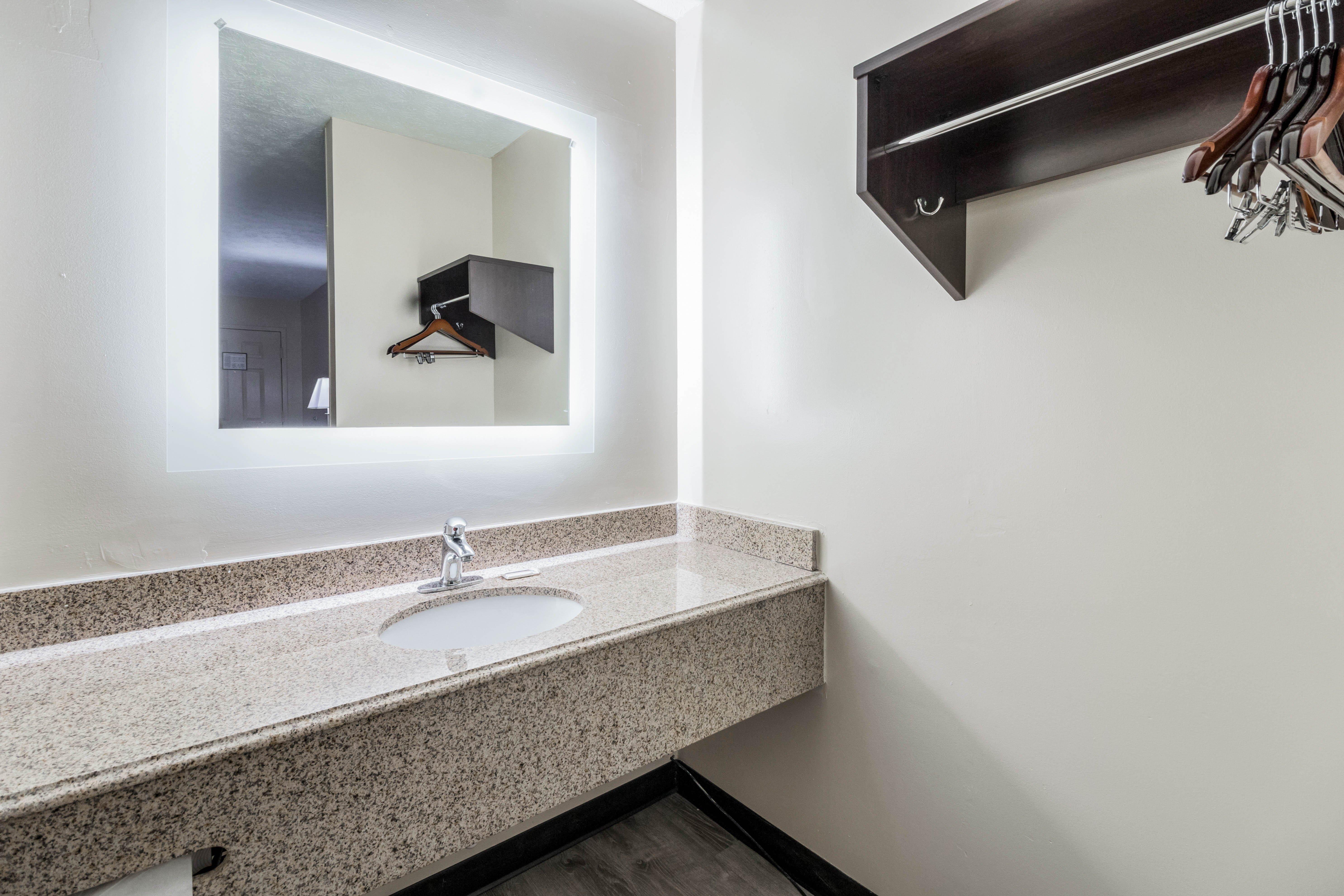 Red Roof Inn Cadiz Ngoại thất bức ảnh