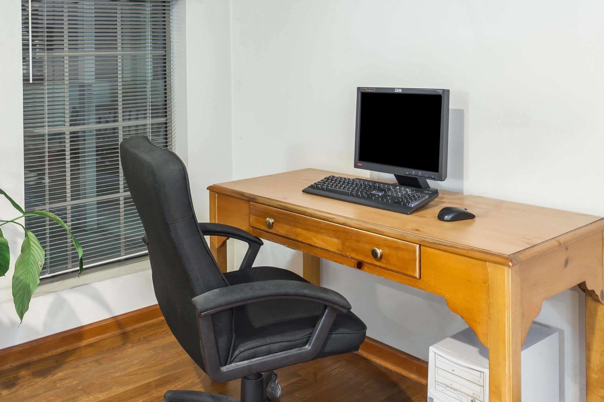 Red Roof Inn Cadiz Ngoại thất bức ảnh